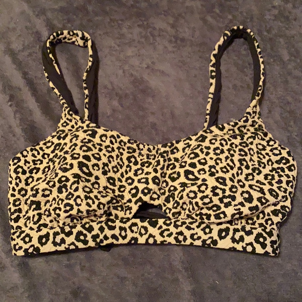 COPY - Cheetah print bikini top